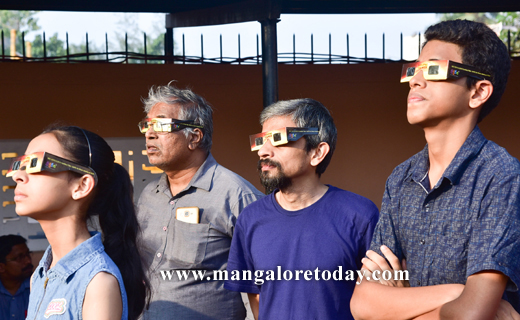 solar eclipse2.